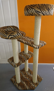 Tiger Cat Scratching Post | ScratchyCats